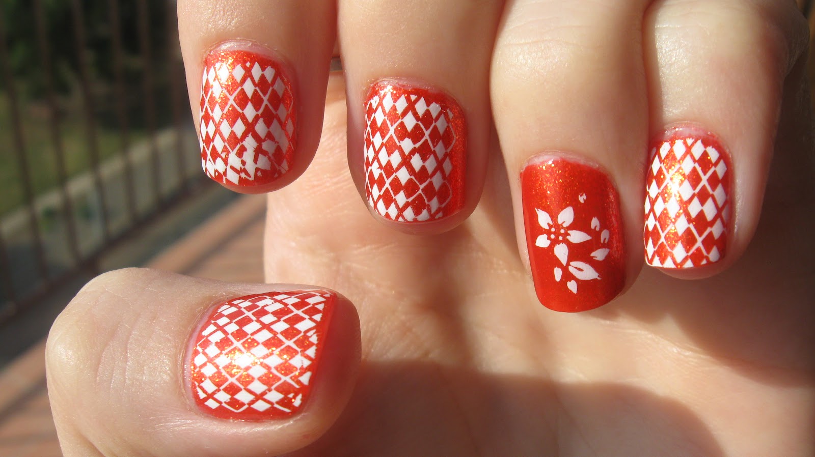 Cute Pink Glitter with Diamond Check Print