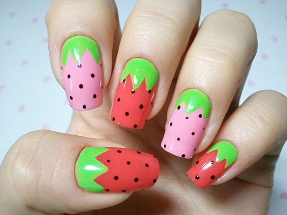 Fruity and Juicy Strawberry Nails